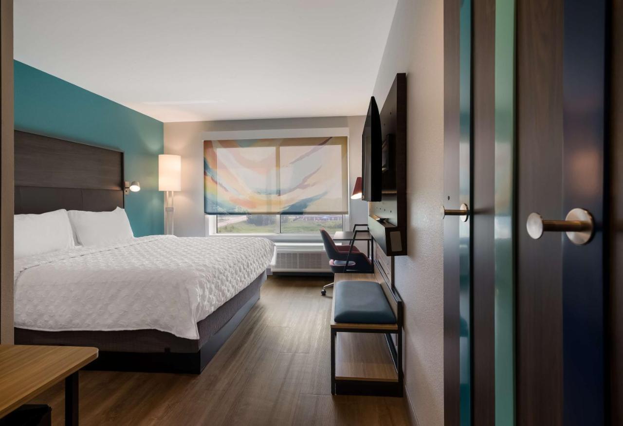 Tru By Hilton Novi Detroit Hotel Exterior photo