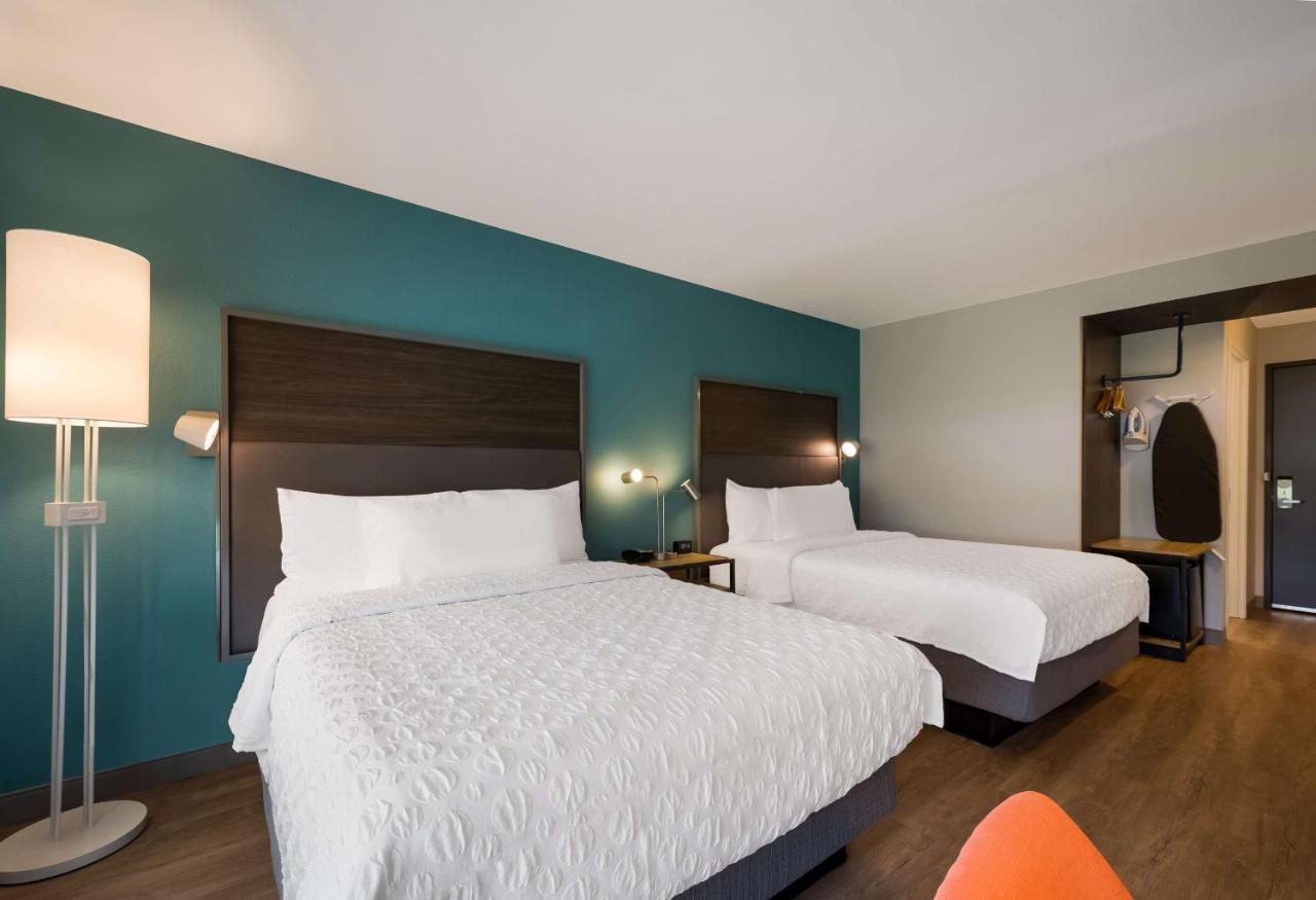 Tru By Hilton Novi Detroit Hotel Exterior photo