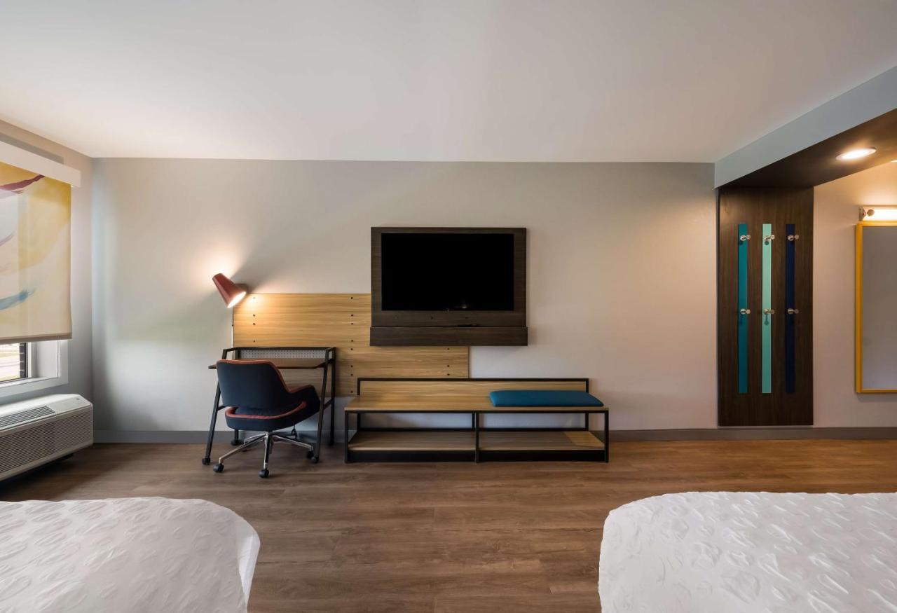 Tru By Hilton Novi Detroit Hotel Exterior photo