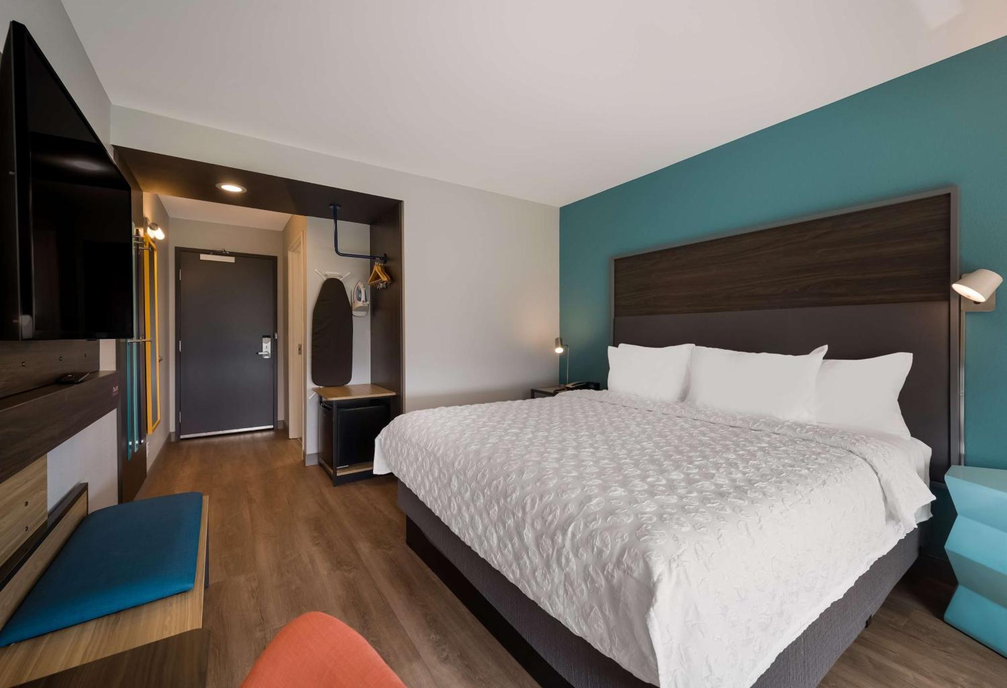 Tru By Hilton Novi Detroit Hotel Exterior photo